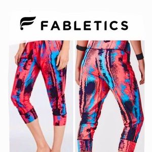 NWOT Fabletics FUN Yoga Pants Leggings Medium 💝💝Reasonable Offers Welcome💝💝